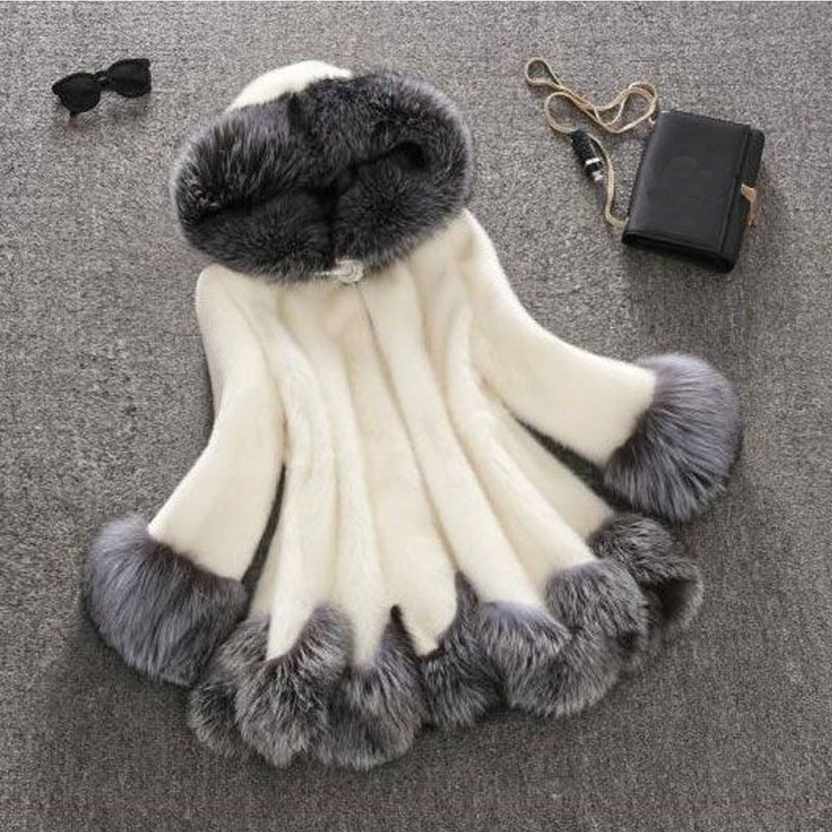 Women's coat medium length hooded fox fur fur mink coat