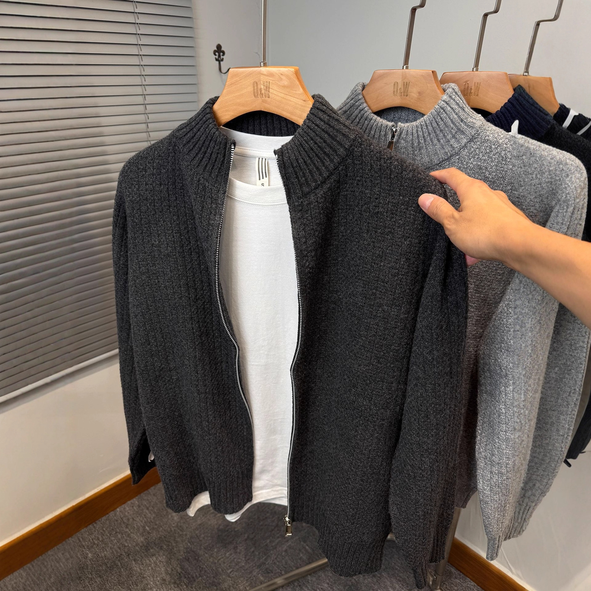 Men’s Zip-Up Knit Cardigan – Semi-Turtleneck Lightweight Sweater (M-3XL, Light Grey/Dark Grey/Beige/Navy)