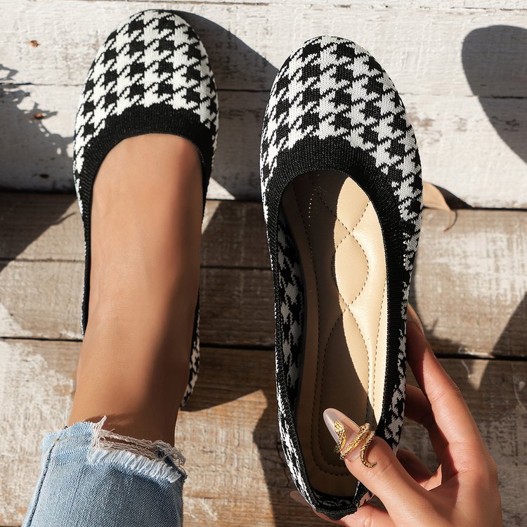 Großhandel gestrickte weiche sohlen kappe schuhe fliegen gewebt schuhe frauen flache frühling neue atmungsaktive flach-mund schuhe