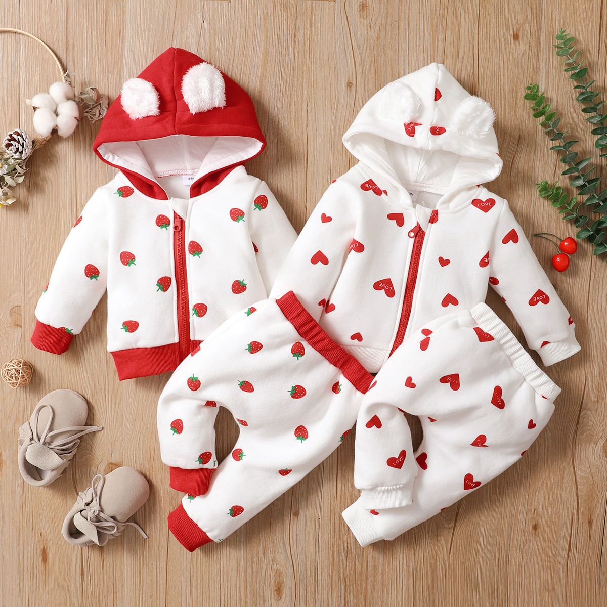 Babies' clothes infants and young children love hooded suit baby autumn and winter long-sleeved zipper sweater trousers strawberry two-piece set