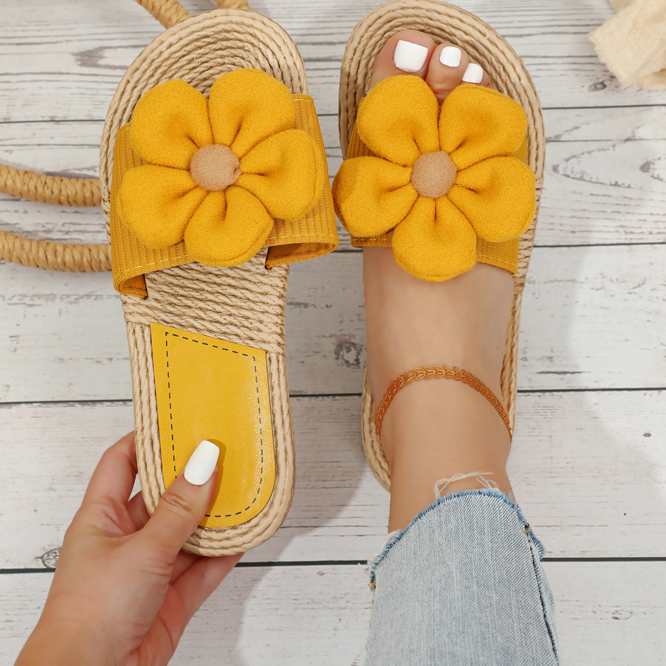Women’s Shoes New Outdoor One Line Ladies' Rope Bottom Large Flower Grain Fashionable And Casual Ladies' Outdoor Flat Slippers