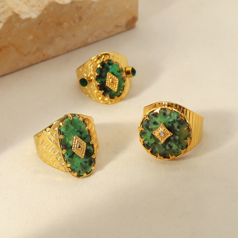 Dark Black Style Fashion Natural Titanium Steel Ring with Colorless Plating Gold Strike Pattern Opening Ring