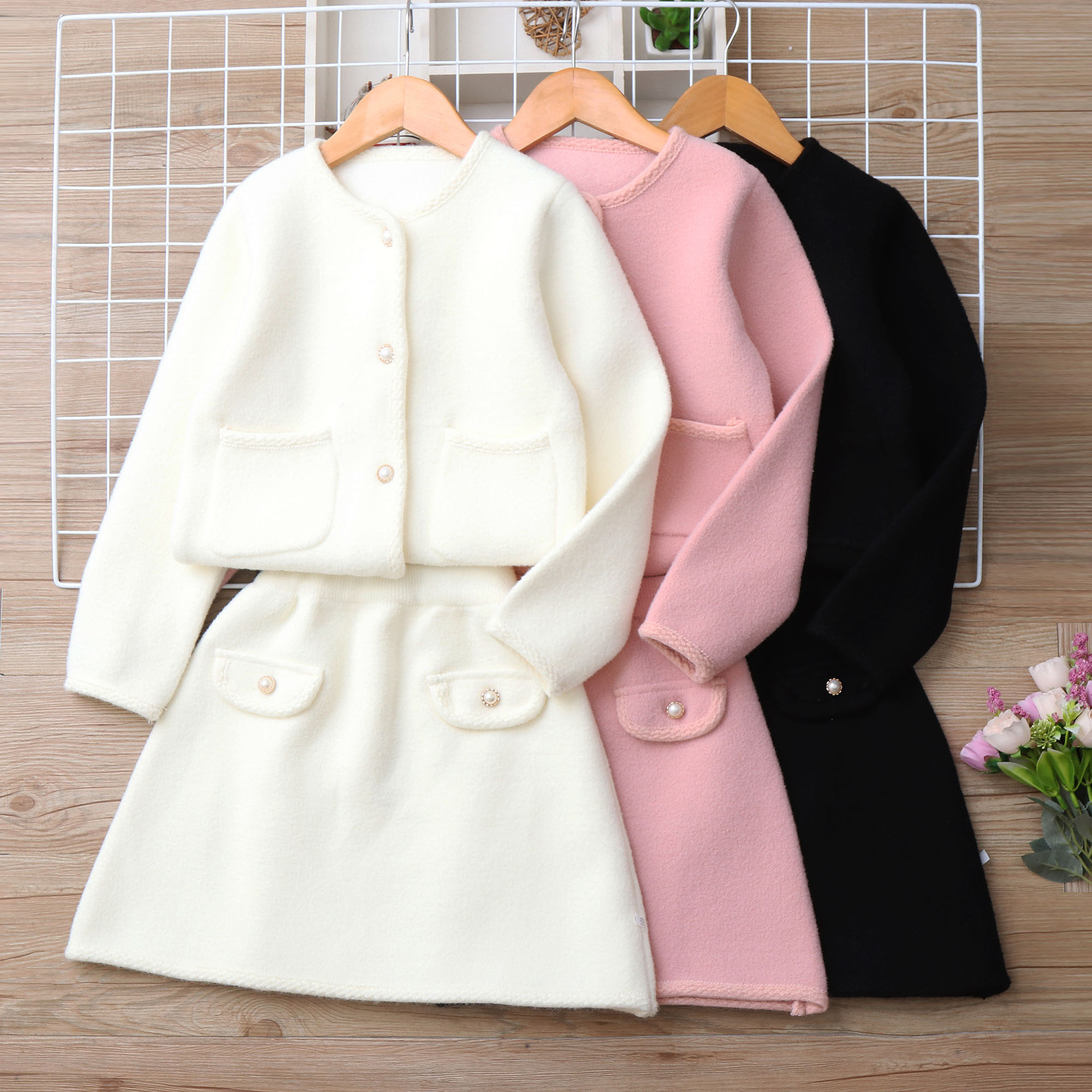 Xiao Xiangfeng Koreanische Samt Mädchen 2025 Neue Pullover Anzug Gestrickte Pullover Anzug Mädchen Zwei Stück Anzug Herbst Und Winter