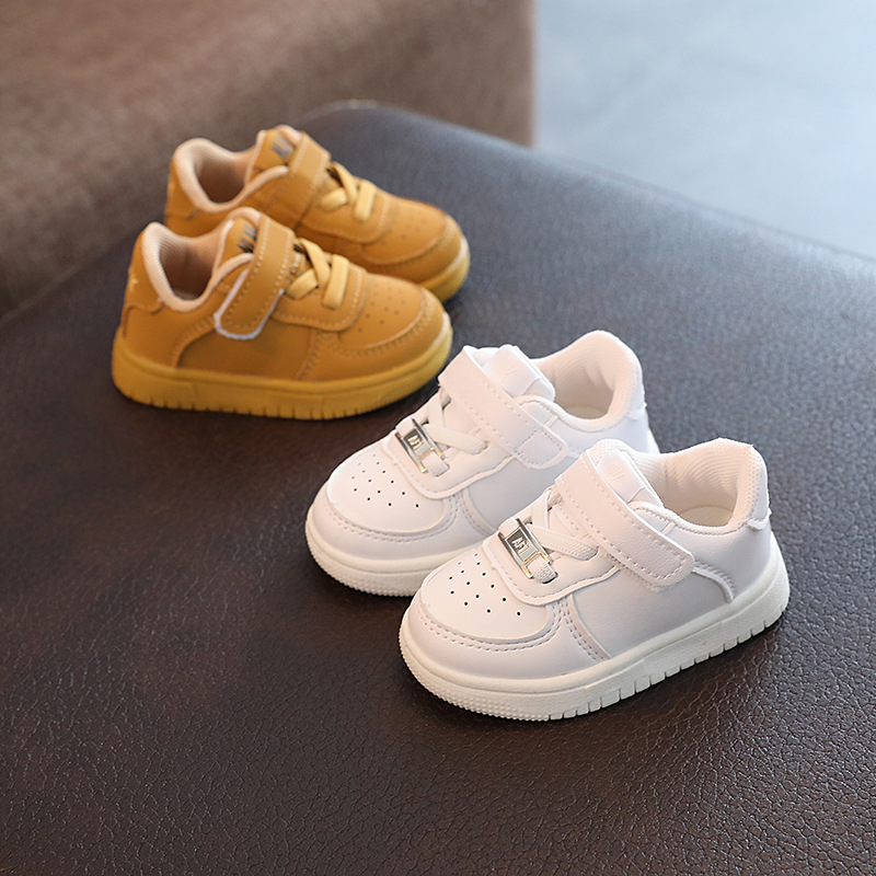 Children's Baby Board 2024 Spring and Autumn Boys' Walking Soft Sole Anti slip Girls' Breathable Sports Little White