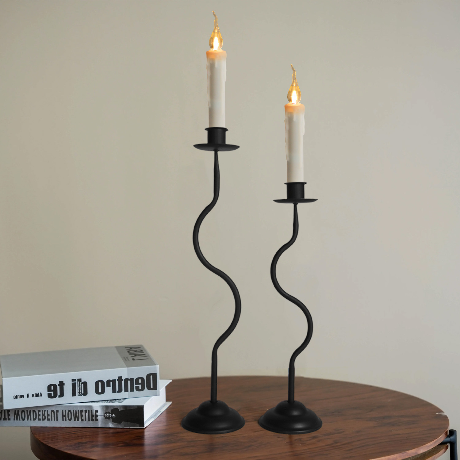 Single Hole Iron Candlestick Retro Wavy Restaurant Table Atmosphere Candle Light Decoration French Style Ornaments Candle Holder