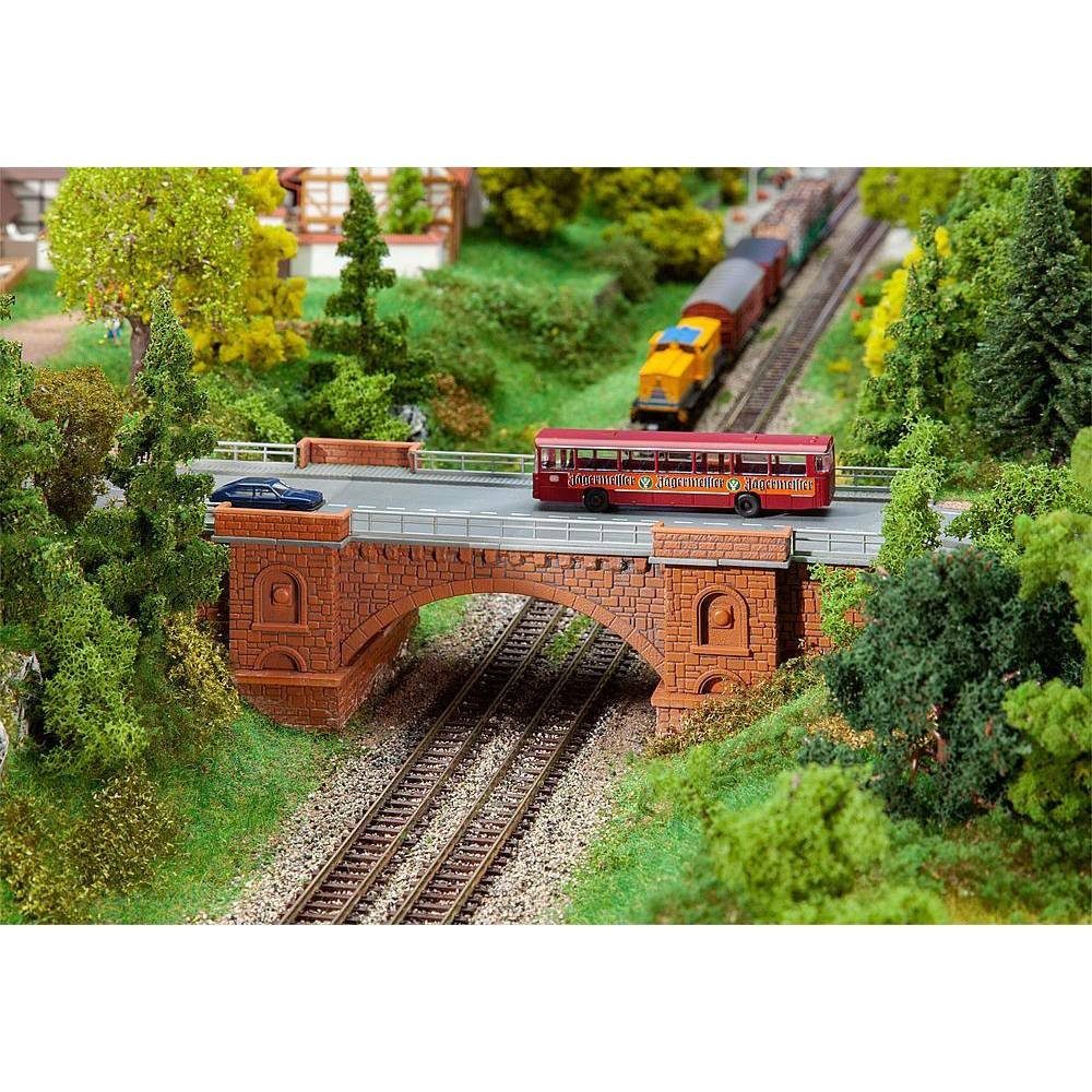 Faller Modelleisenbahn-Brücke NB eisenbahn-/ Straßenbrücke