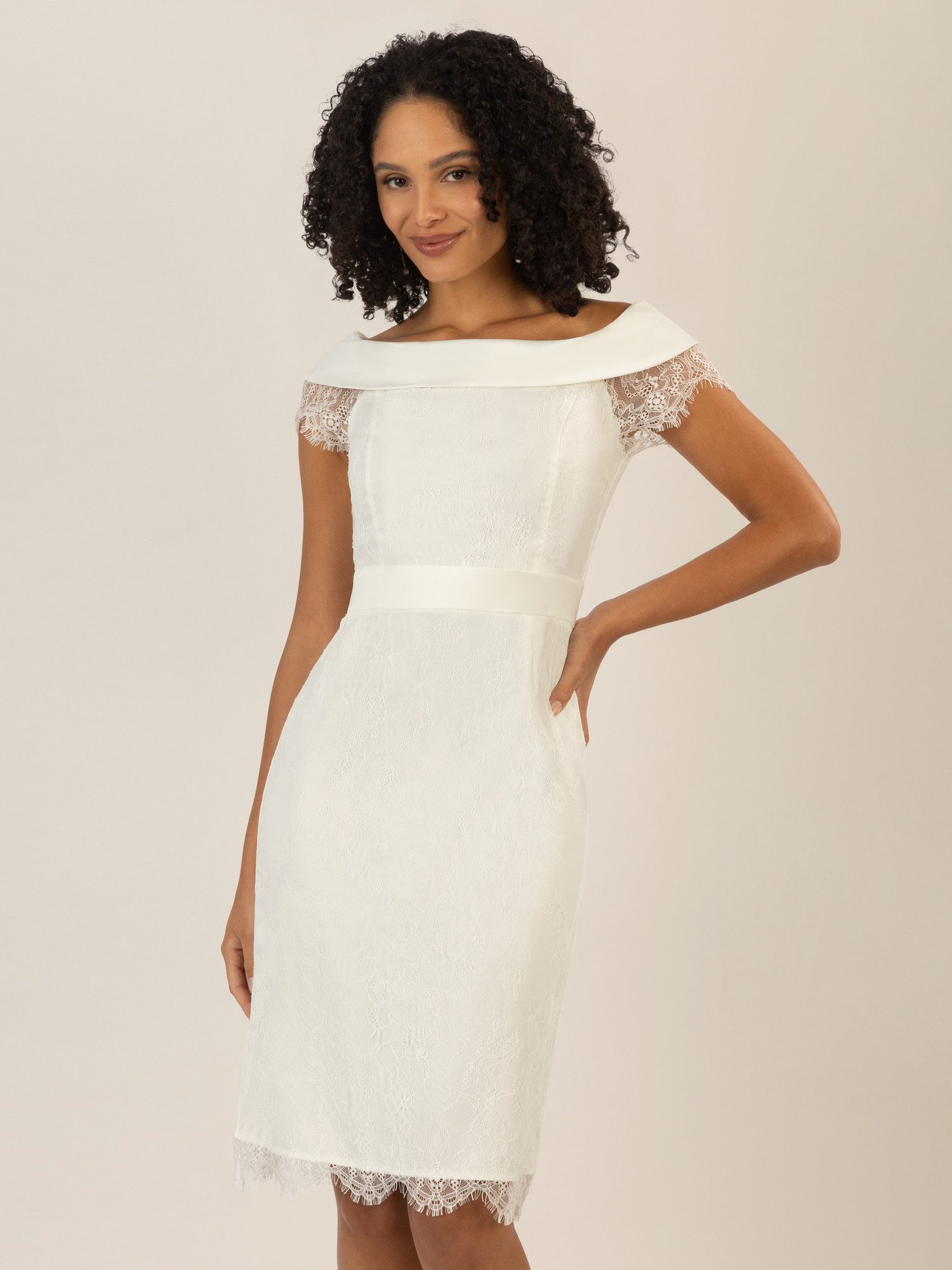Apart Abendkleid mit Carmen- Ausschnitt
