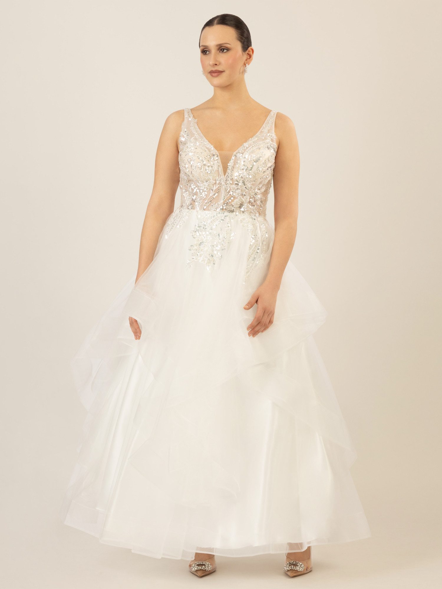 Apart Abendkleid mit aufwendig besticktem Tüll