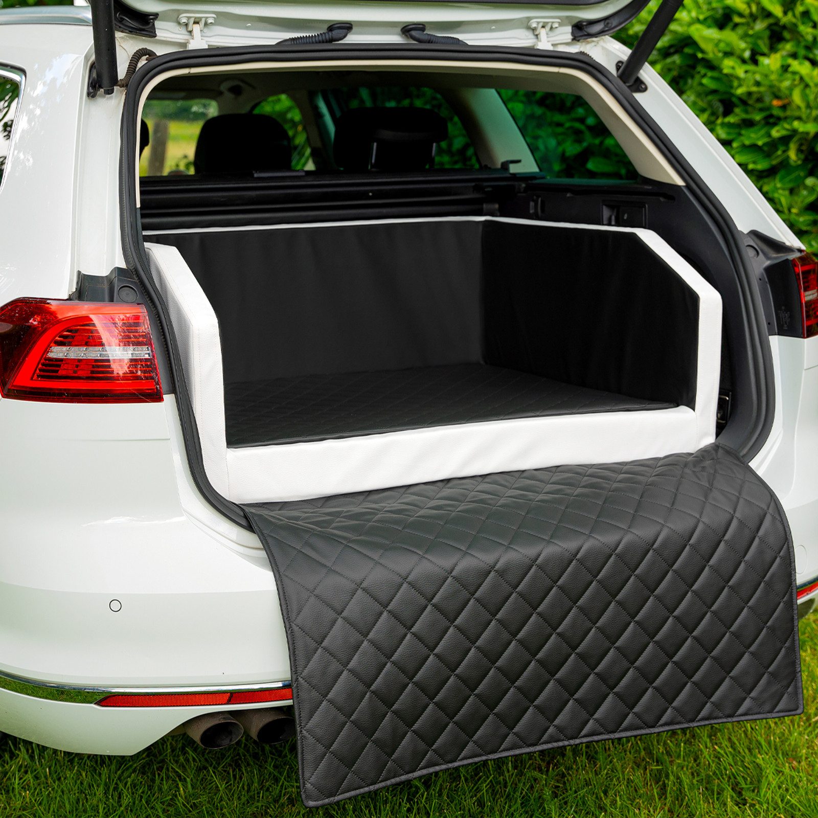 CopcoPet Tier-Autobett Autohundebett Weiß/Schwarz 70x55cm mit