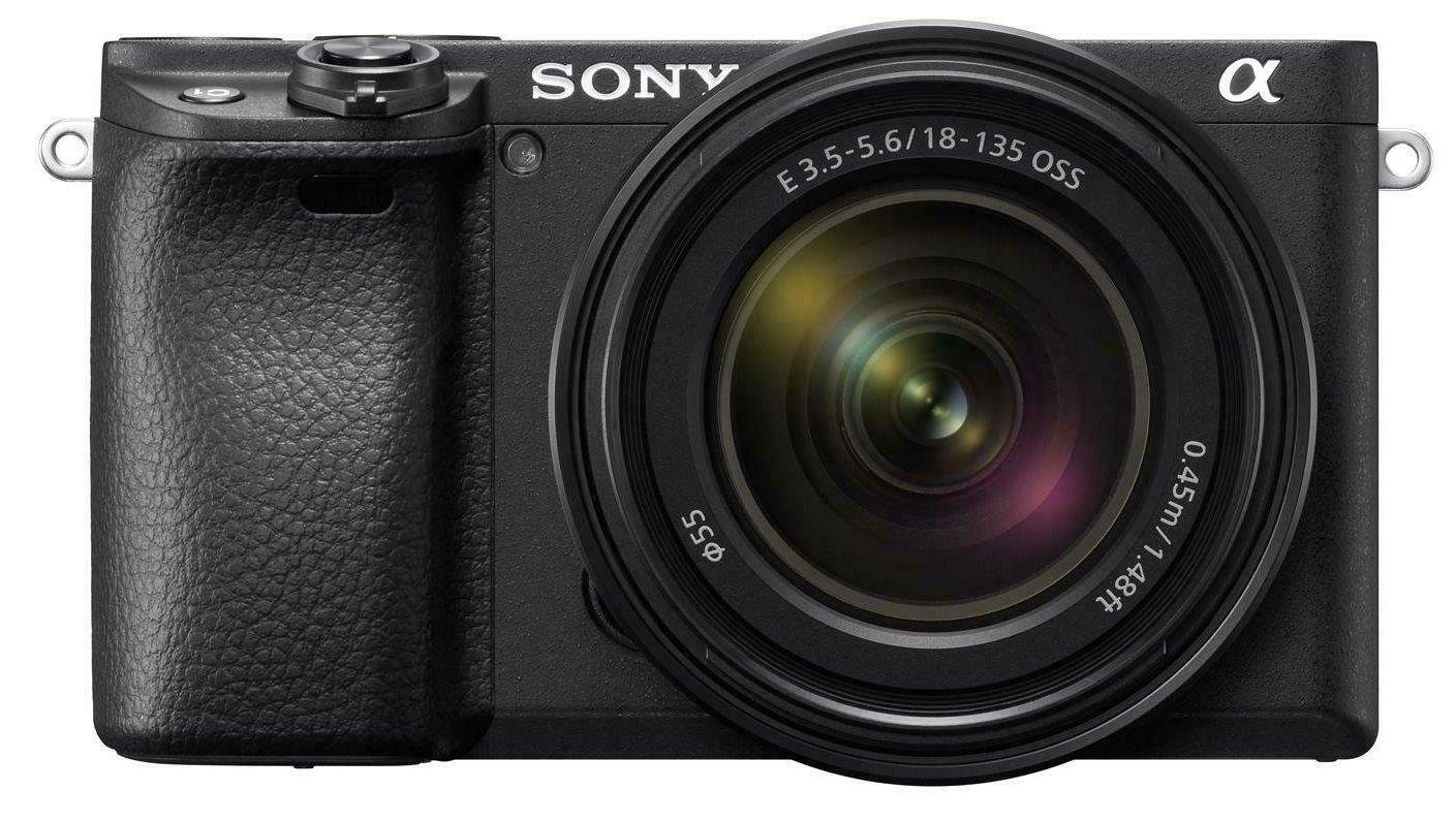 Sony Alpha ILCE-6400 + 18-135mm OSS