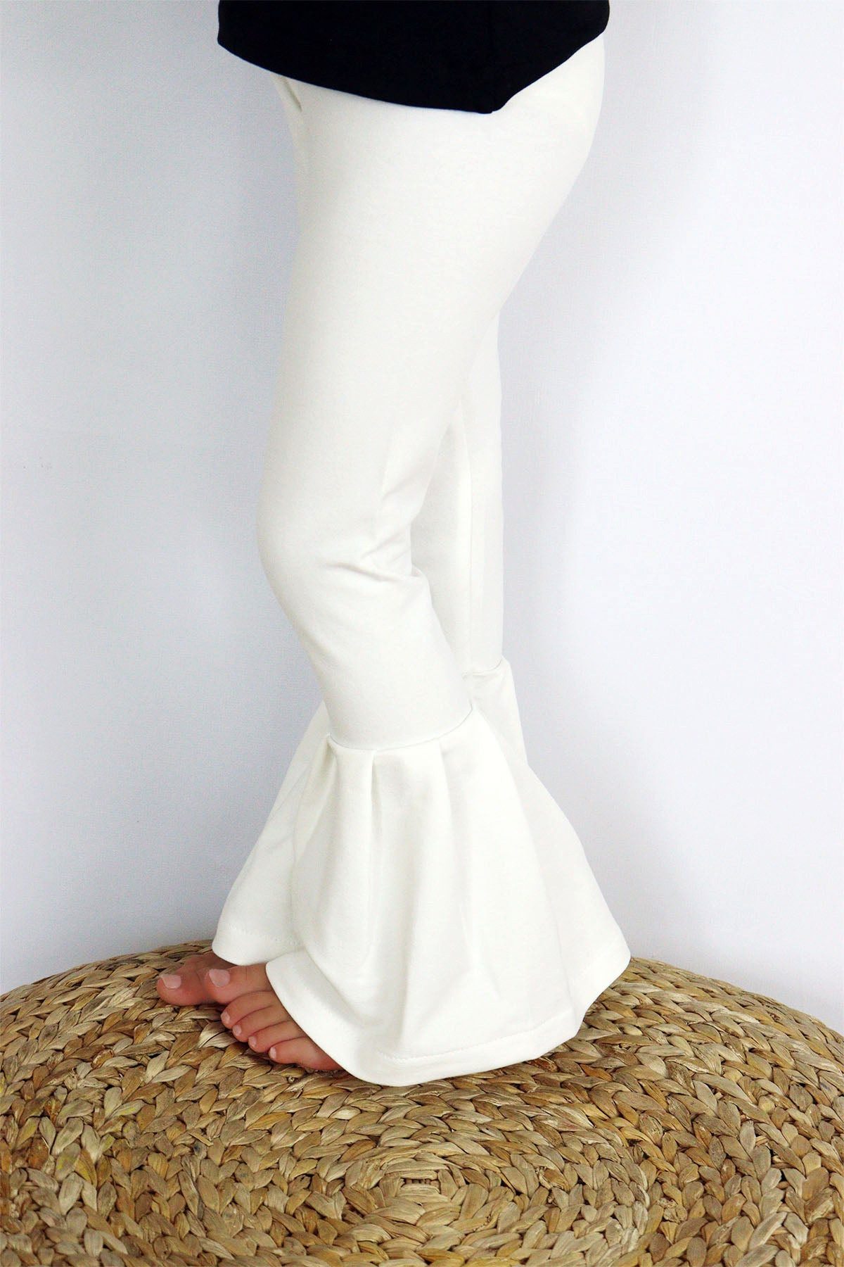 Parla Kids Stretch-Hose Stilvolle cremefarbene Schlaghose