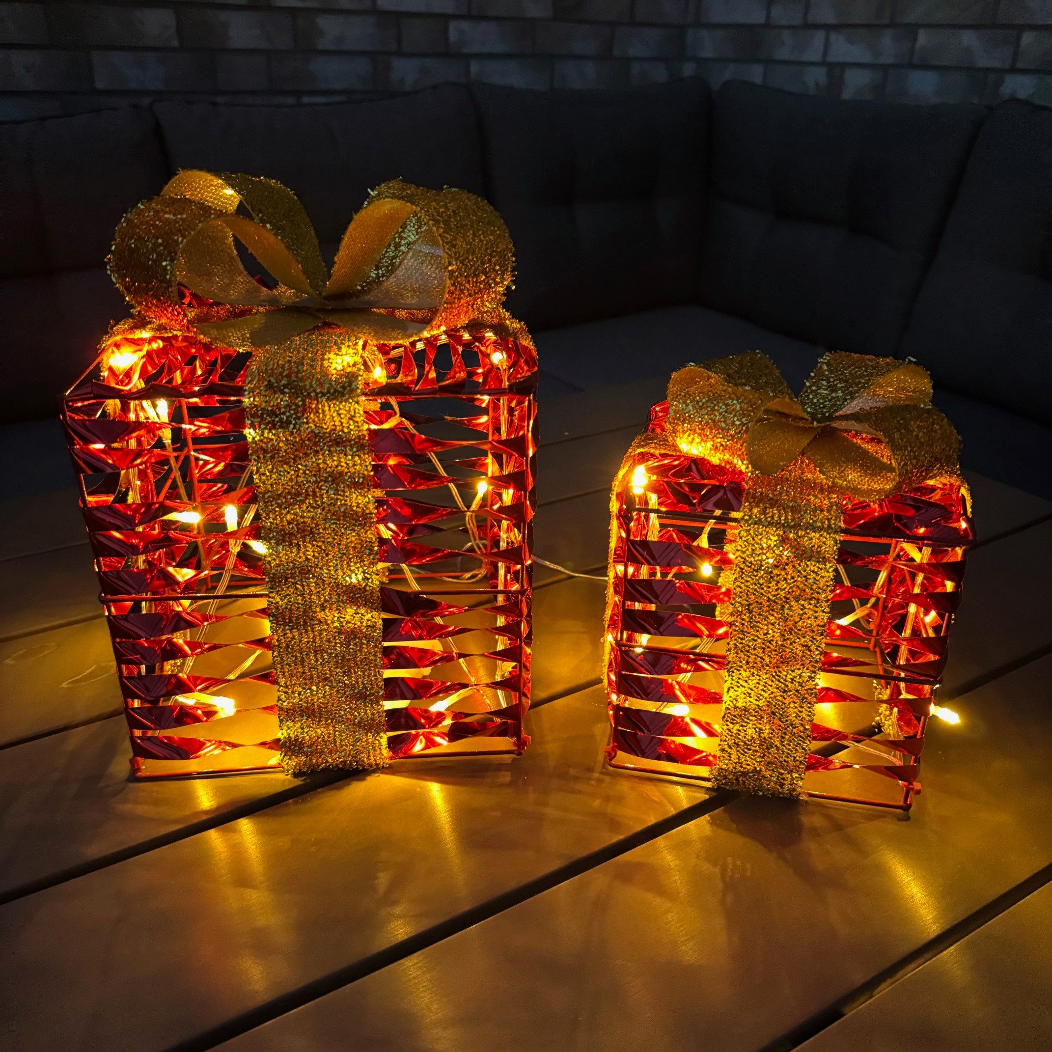Online-Fuchs LED Dekoobjekt 2 Geschenke mit