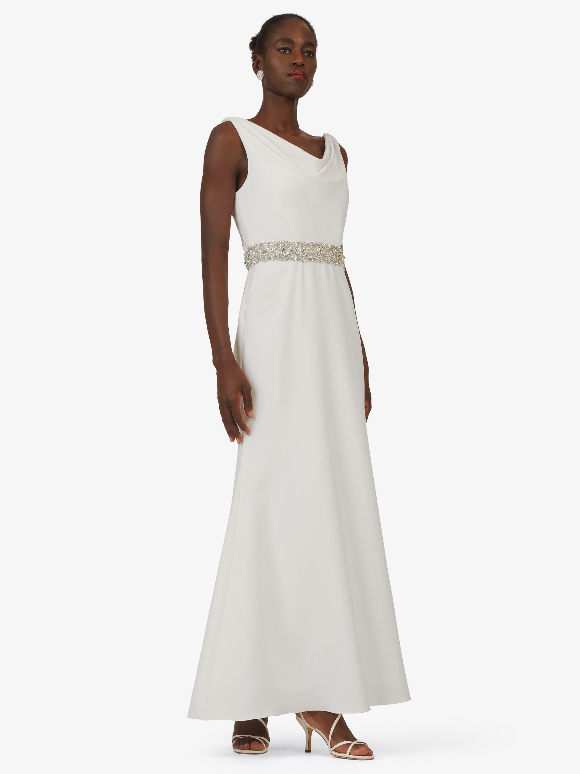 Kraimod Brautkleid mit Wasserfallkragen & Glitzergürtel