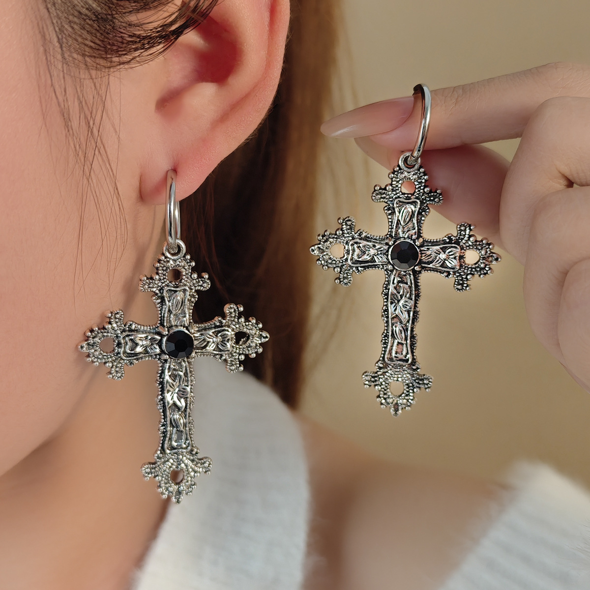Exaggerated Ancient Silver Alloy Flower Vine Cross Earrings Gothic Retro Hip-Hop Hot Girl Style Super Shiny Ear Jewelry