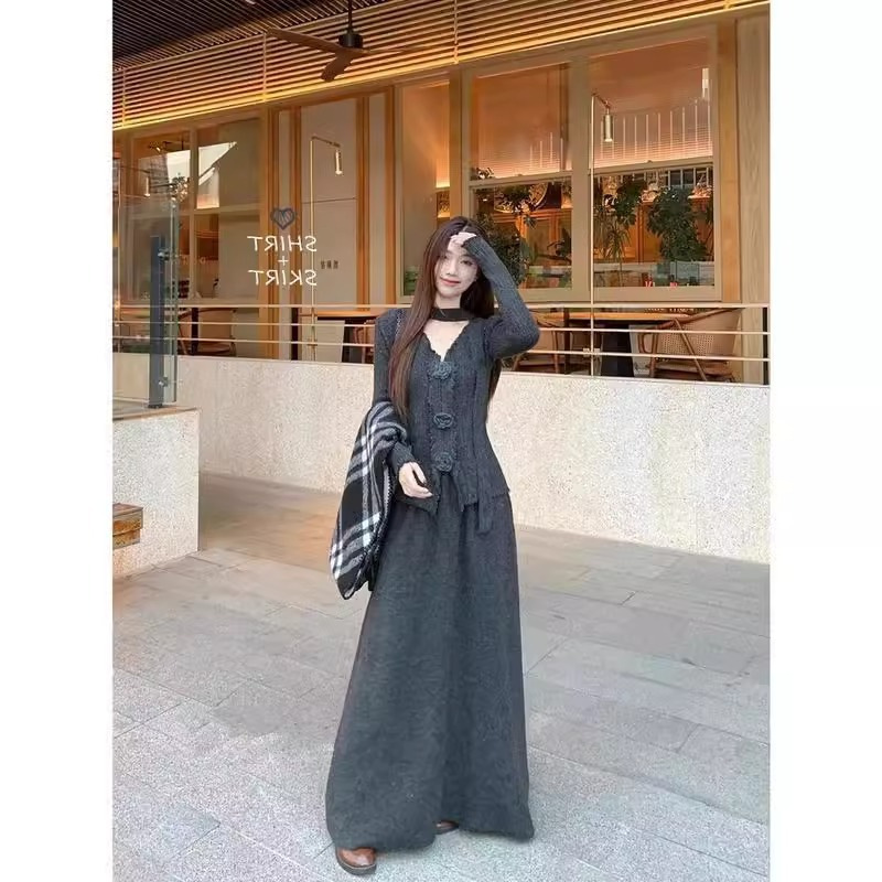 3D Flower V-Neck Ribbon Sleeved Knitted Sweater With High Waist And Slimming Half Body Long Skirt For Women Winter