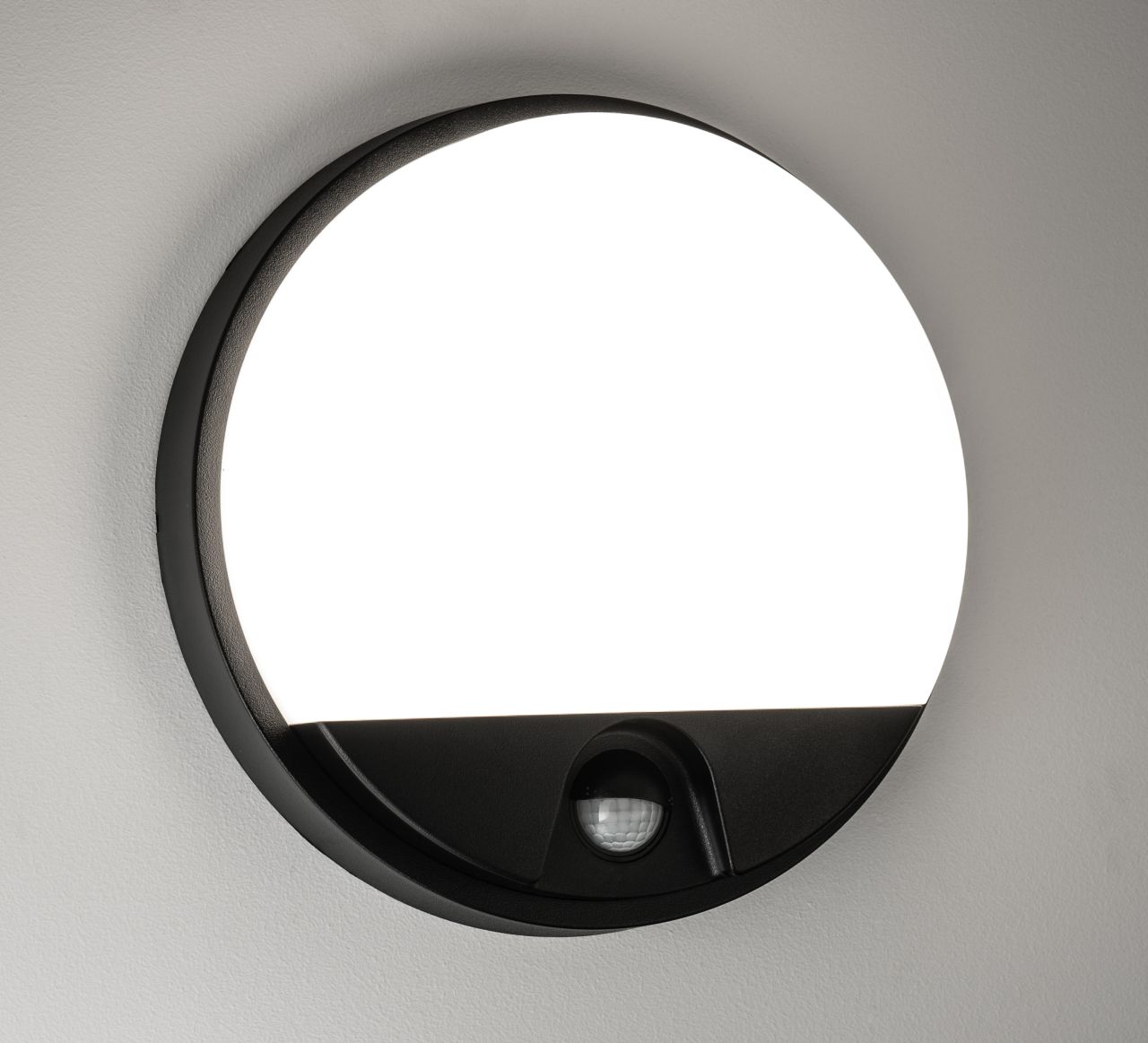 Wand- Deckenleuchte mit Bewegungsmelder 15Watt schwarz