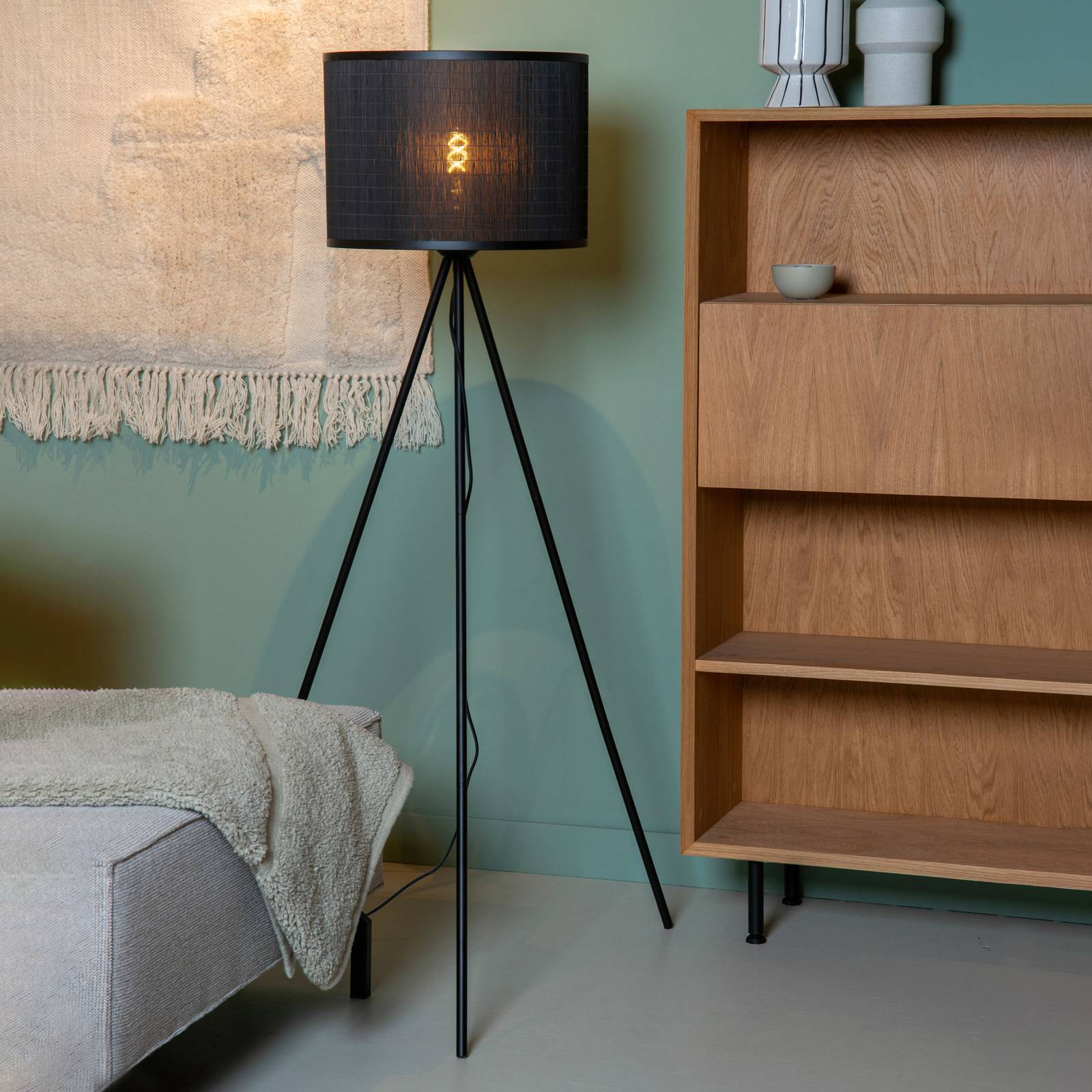 Stehleuchte Tagalog aus Bambus, schwarz, Dreibein