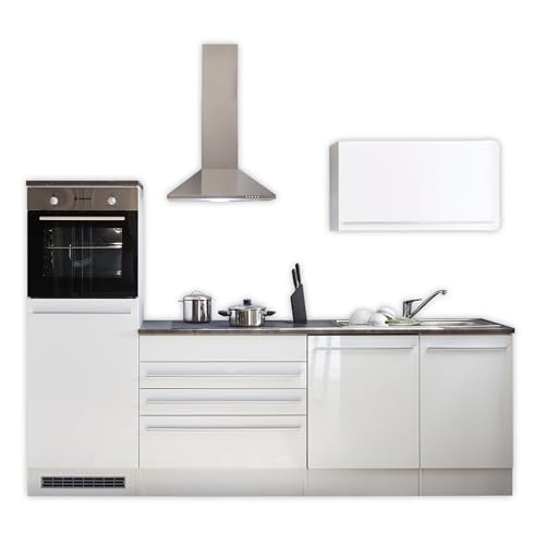 Küche mit elektrogeräten