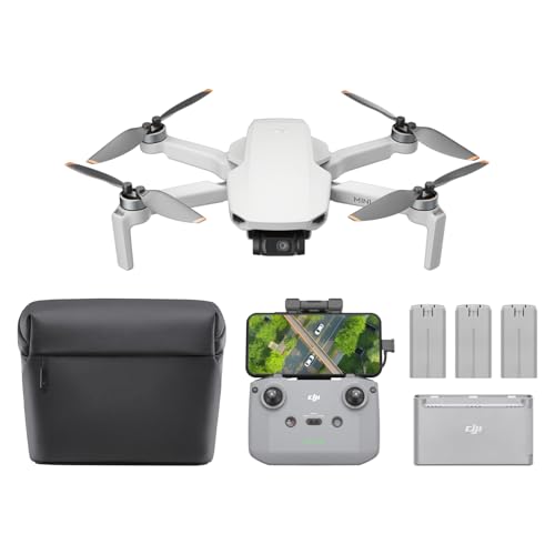 DJI Mini 4K Fly More Combo, Drohne mit 4K UHD Kamera für Erwachsene, unter 249 g, 3-Achsen Gimbal Stabilisierung, 10 km Videoübertragung, autom. Rückkehr, 3 Akkus für 93 min Flugzeit, C0, QuickShots