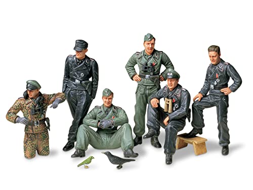 Tamiya 300035201 - 1:35 WWII Figuren-Set Deutsche Panzerbesatzung.i.Ruhe(6)