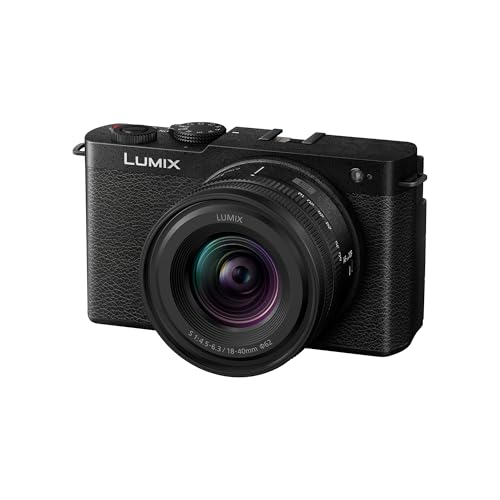 Panasonic Lumix DC-S9NE-K Spiegellose Vollformatkamera, Open Gate Vlogging, 24,2 MP, 6K/4K, 779-Punkt-PDAF, Bildstabilisierung, LUT, 180°-Flex.-Monitor, 5 GHz WLAN, Schwarz, mit Objektiv S-R1840E.
