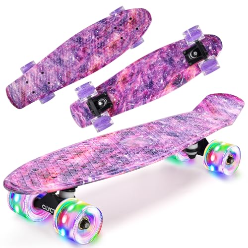 CLYCTIP Skateboard, 22 Zoll komplettes Mini Cruiser Board mit bunten blinkenden Rädern und ABEC-11 Lagern für Kinder, Jungen, Mädchen, Anfänger (Purple)