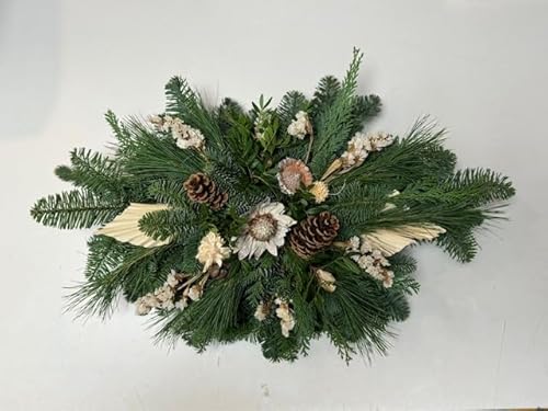 Seyila Home Grabgesteck frisch gebunden (echt) 60 cm im Steckschaum mit Wasser aufgesaugt, frische Nobillis Tanne, Thuja, Kiefer mit schönen trockenen Exoten, Grabauflage, Totensonntag (grün beige)