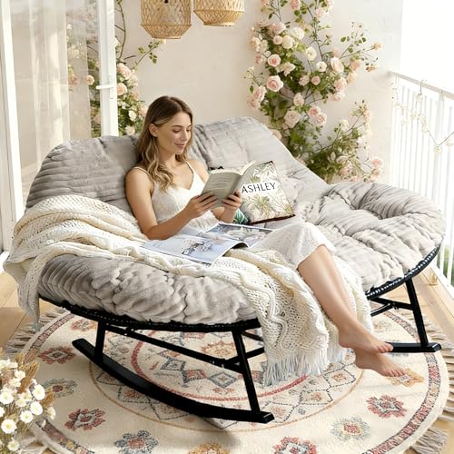 YOXIFOC Schaukelstuhl 2 Personen Übergroßer Vollgeflochtener Rattan - 250kg Belastbarkeit, Extra Geräumig mit Dickem Sitzkissen, rutschfeste Füße für Garten Balkon Wohnzimmer (Plüsch-Hellgrau)