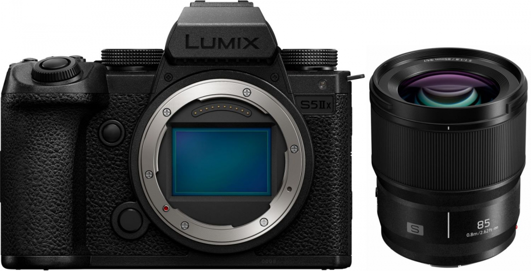 Panasonic DC-S5 II X + Panasonic Lumix S 85mm f1,8 - abzgl. 400,00€ Lumix MFT - S - Herbst Aktion - abzgl. 100,00€ Lumix S - Objektiv Herbst Aktion - abzgl. 100,00€ Lumix S WBW Herbst Aktion