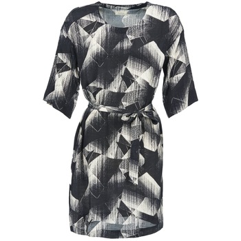 Nümph  Kurze Kleider GINGER