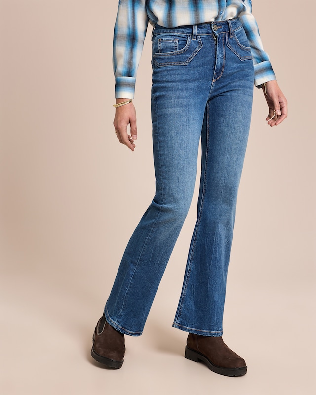 Jeanshose mit Schlag