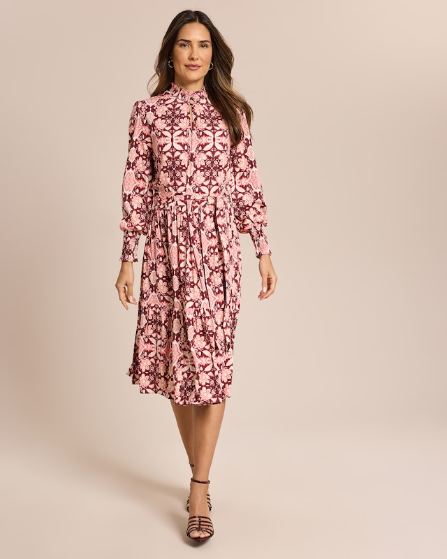 Kleid mit Ärmelraffung