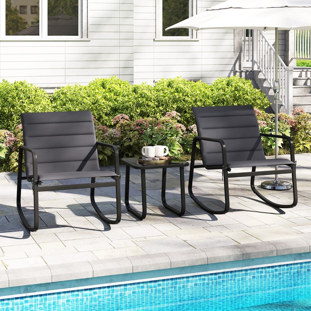 3-teiliges Outdoor Schaukel-Bistro-Set 2 Schaukelstühlen mit gehärtetem Glastisch Verandastühle Grau