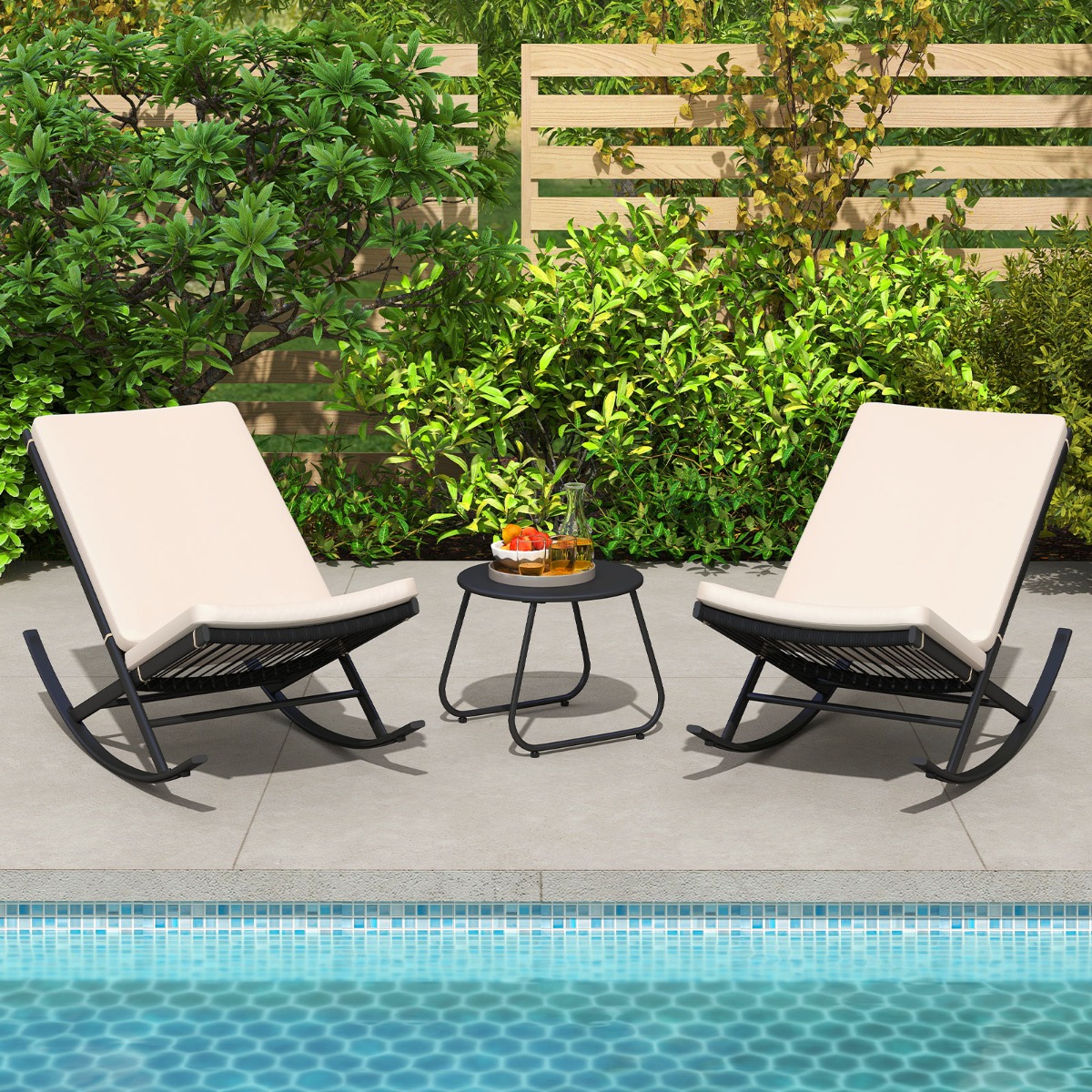 3-teiliges Schaukel-Bistro-Set PE-Rattan-Stühle mit Metall-Couchtisch & dicken Kissen Gartenmöbel-Set