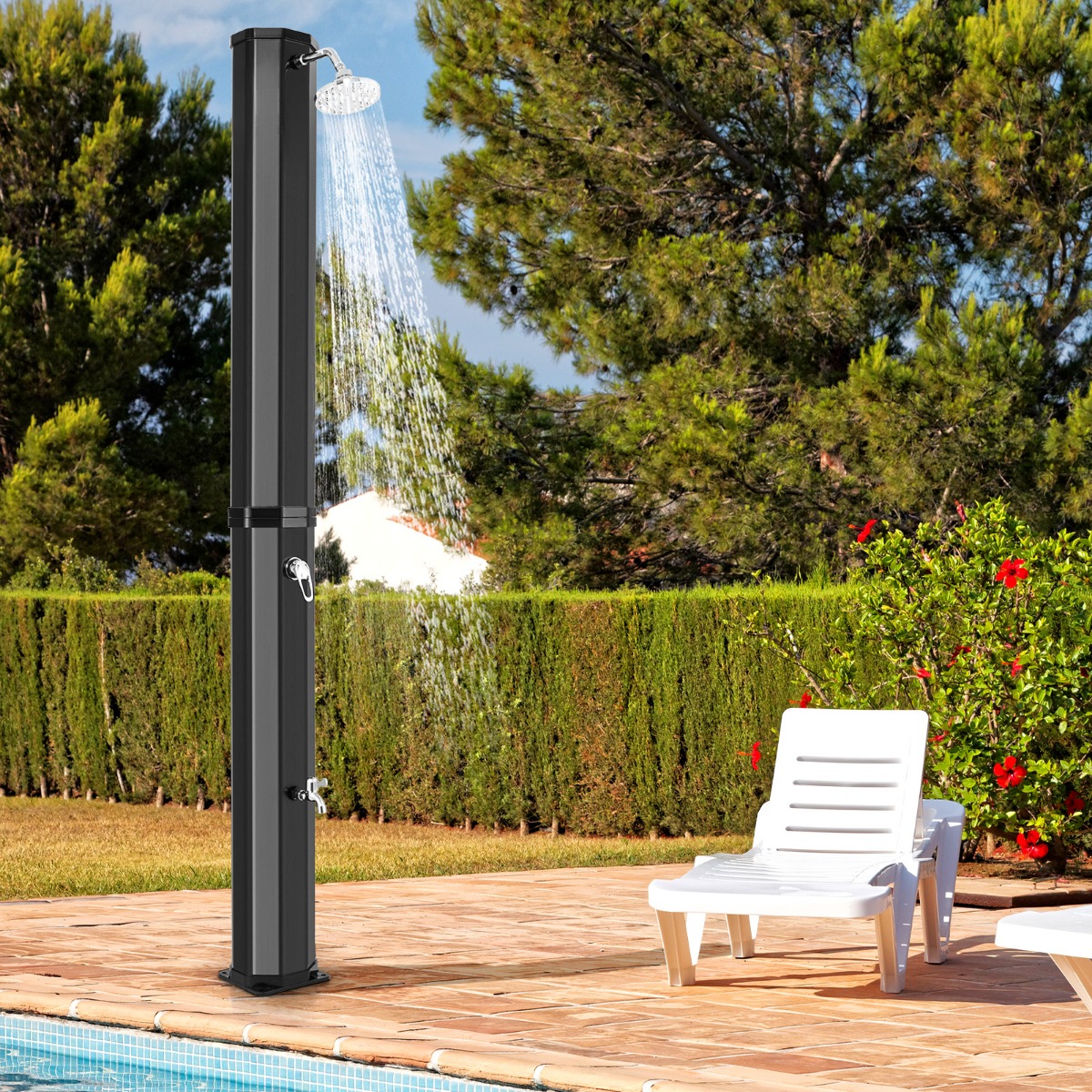 Solardusche 60 Liter Gartendusche mit Schutzhülle 227 cm bis 60°C Pooldusche mit schwenkbarem Duschkopf Schwarz