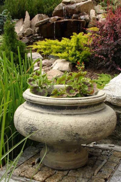 Garten- und Pflanzgefäß 'POTE', Steinguss - Original von Vidroflor