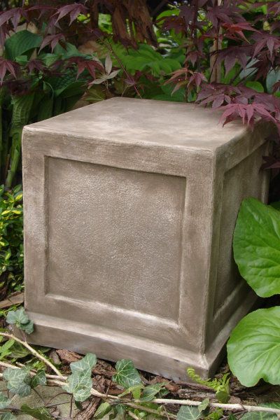 Sockel für Gargoyle Gartenfigur groß © by Fiona Scott, Steinguss - Original v...