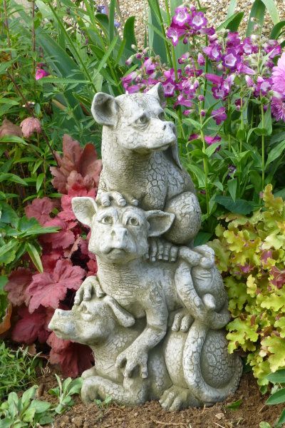 Gartenfigur Drachentrio 'The Lookout Team', © by Fiona Scott - Original von V...