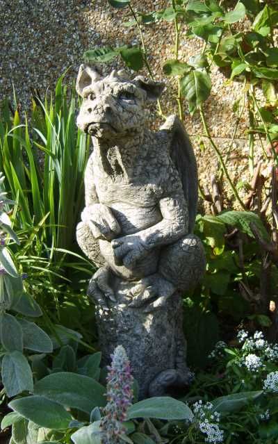 Gartenfigur 'AMBROSE', Drache, © by Fiona Scott - Original von Vidroflor