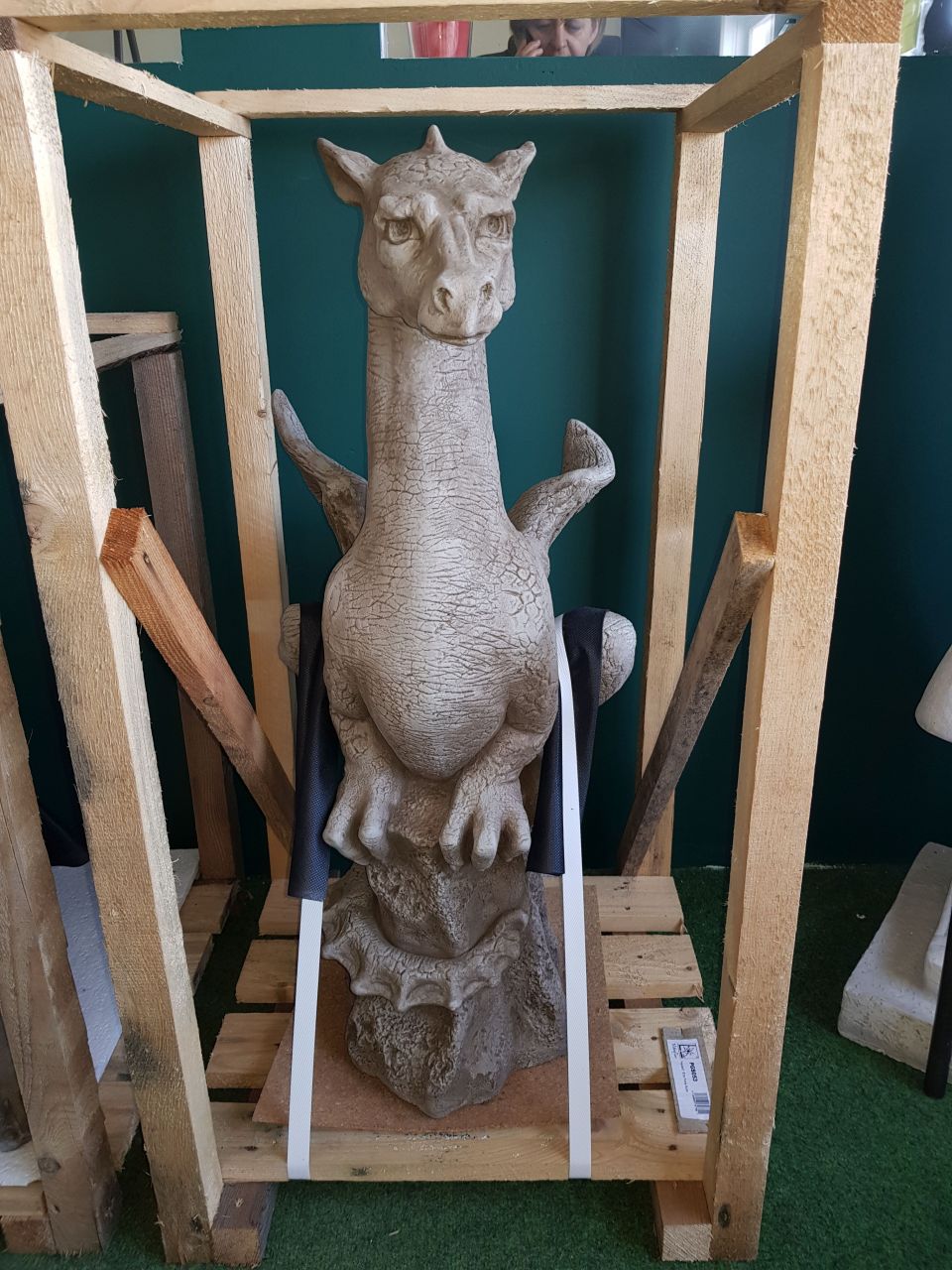 Gartenfigur 'Halvard',Drache © by Fiona Scott - Original von Vidroflor