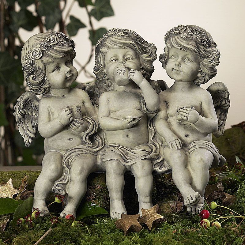 Kantensitzer Rosenengel Maya, betonfarben, Resinvon Zauberblume