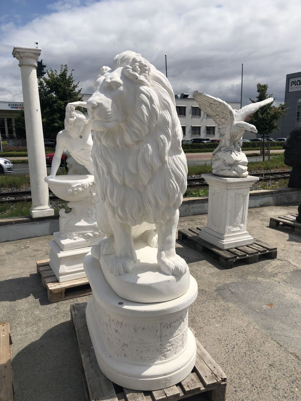 Gartenfigur Löwe XXL rechts MADE IN ITALY