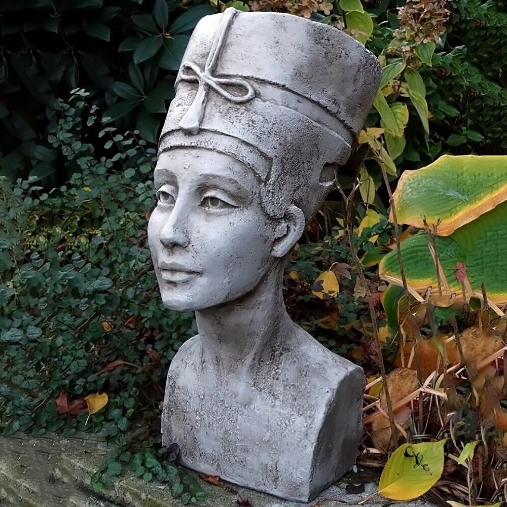 Pflanzkopf 'NOFRETETE', Steinguss © by Fiona Scott - Original von Vidroflor
