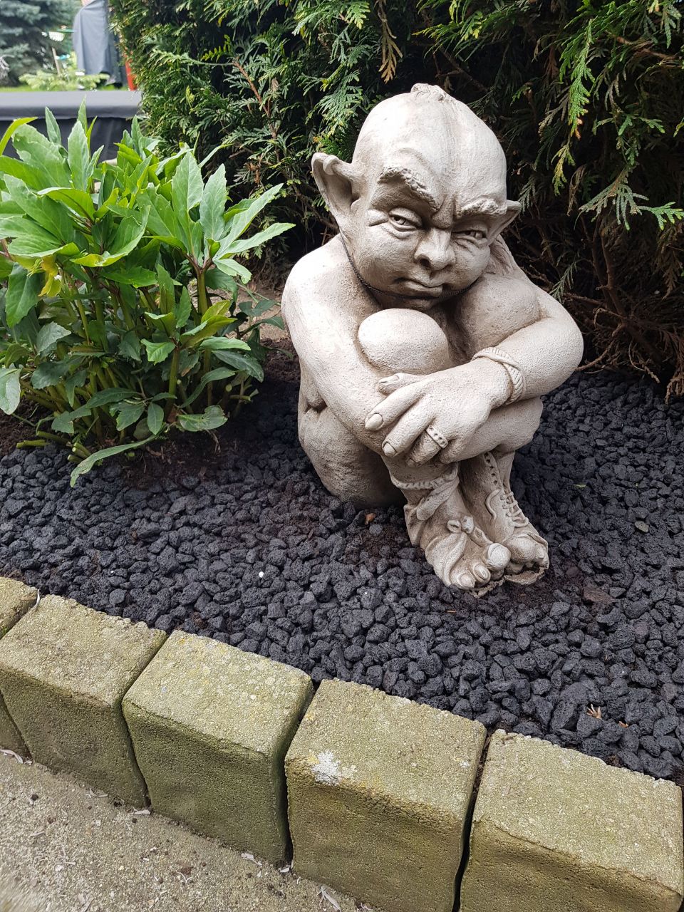 Gartenfigur 'THE WATCHMAN' © by Fiona Scott, Steinguss - Original von Vidroflor