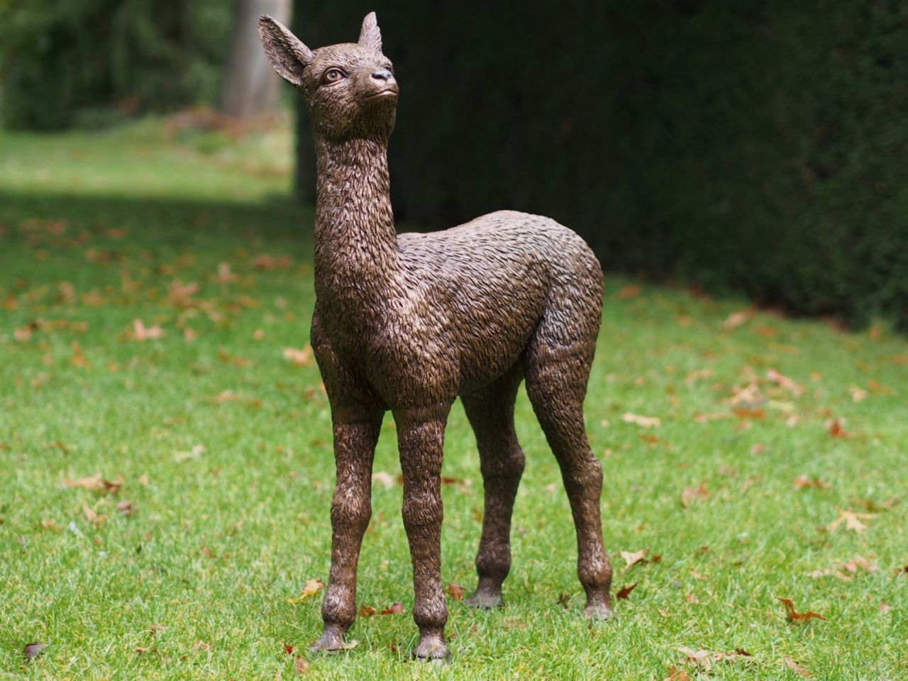 Bronzefigur Baby Alpaka