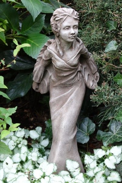 Gartenfigur Fee 'VIOLET', Steinguss © by Fiona Scott - Original von Vidroflor