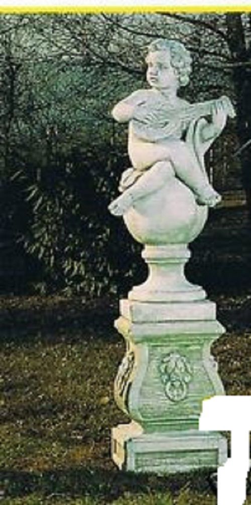 Gartenfigur Junge auf Kugel (mit Sockel) 'Mandola Su Sfera' Made in Italy