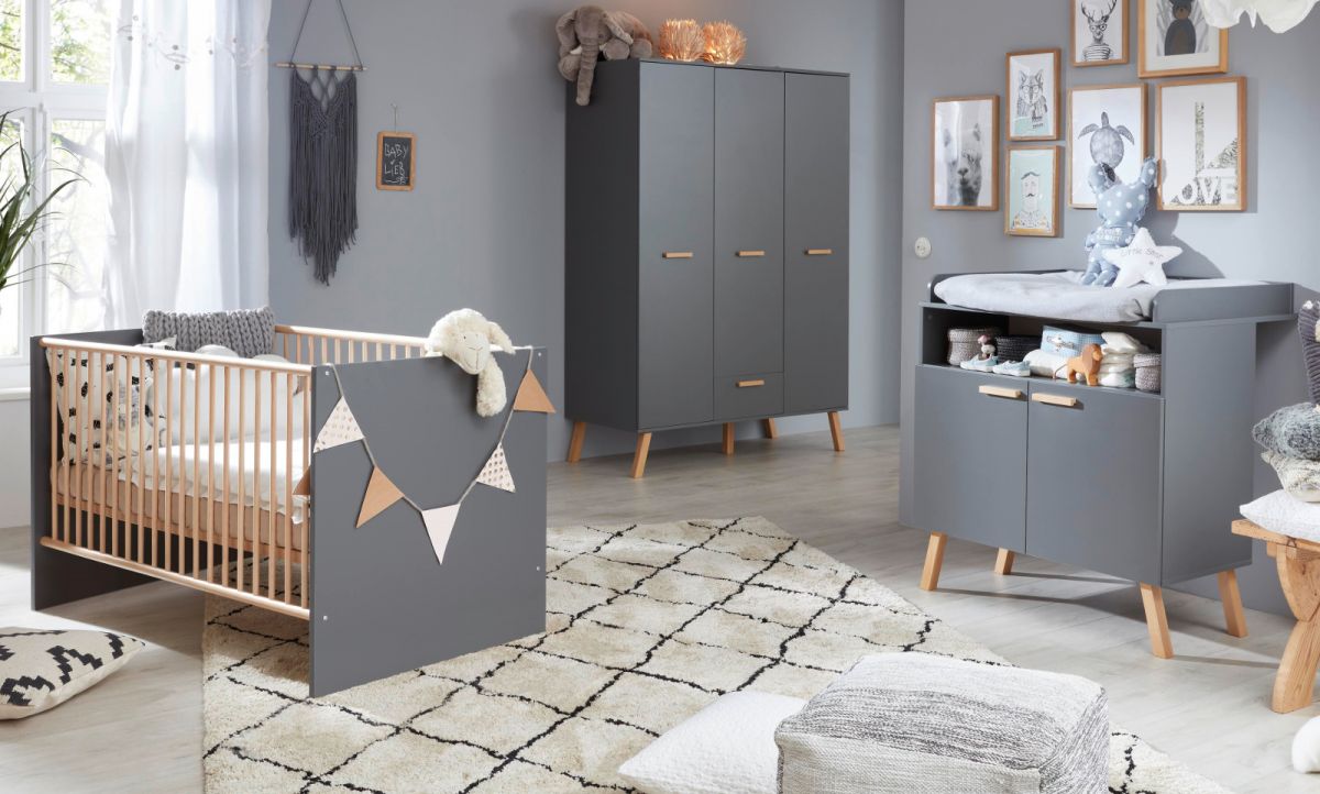 Babyzimmer 'Mats' in grau matt mit Buche massiv komplett Set 3-teilig mit Wickelkommode Kleiderschrank und Babybett