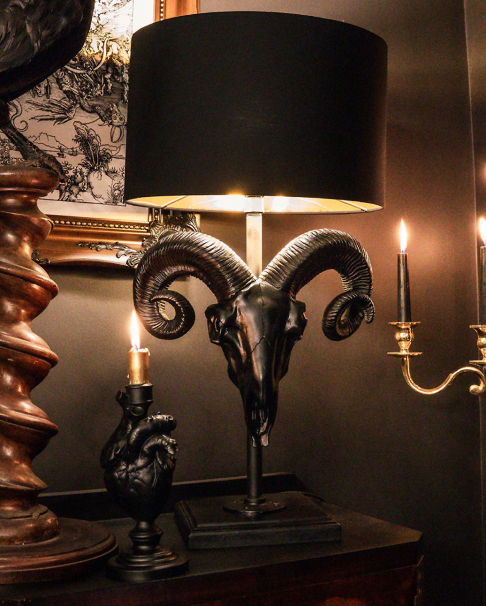 Schwarze Widder Totenschädel Lampe mit Lampenschirm 68cm