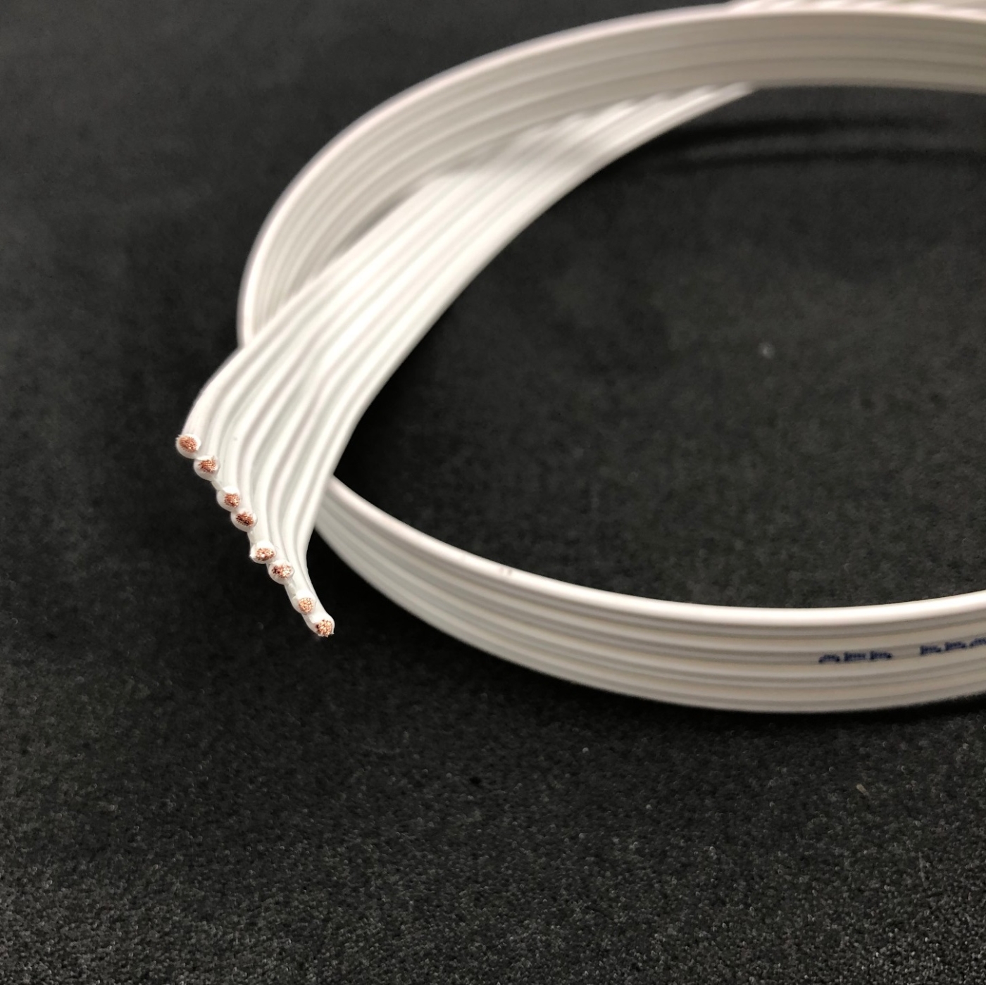 QED Profile 4X4 - 8x0,75 mm²/4x1,5mm²/2x3,0mm² Lautsprecherkabel, Weiß | Preis pro Meter